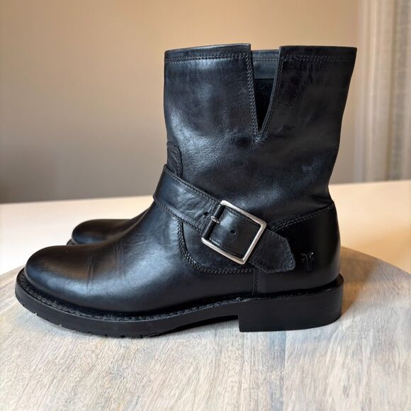 Frye Natalie Engineer Black Leather Short Moto Belted Ankle Boots US Size 5.5 - Picture 2 of 9